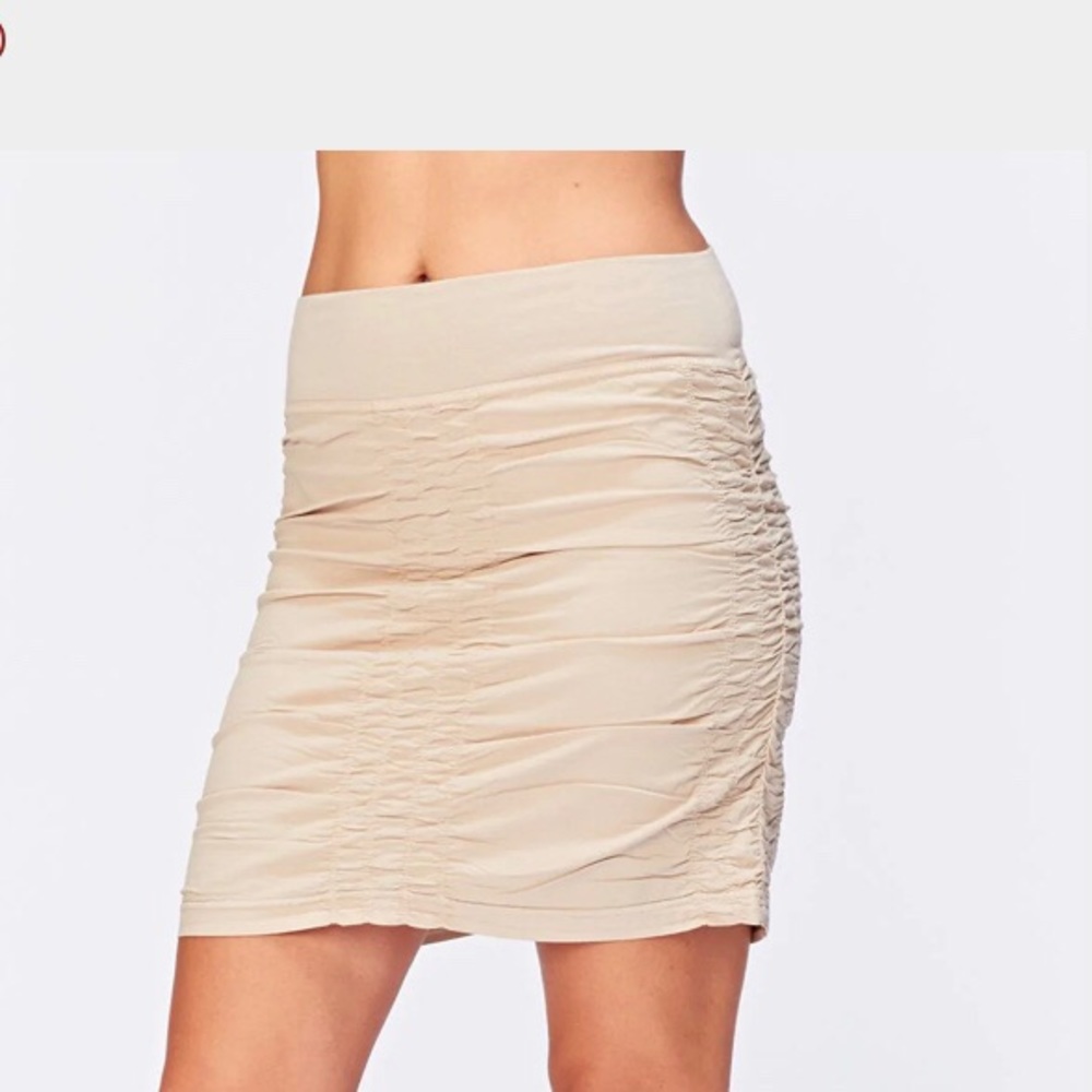 Xcvi Wearables sand skirt size medium new without tags
